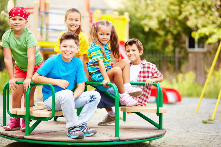 outdoor play for kids physical and mental benefits
